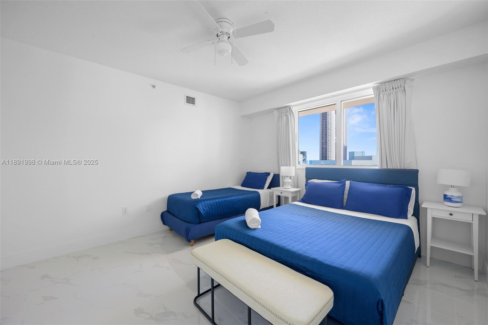 MARINA BAY CLUB CONDO HOT - Residential Lease