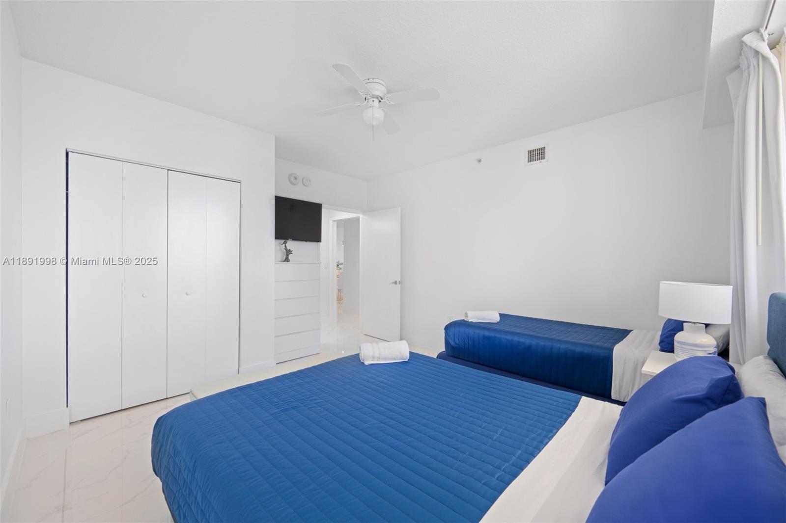 MARINA BAY CLUB CONDO HOT - Residential Lease