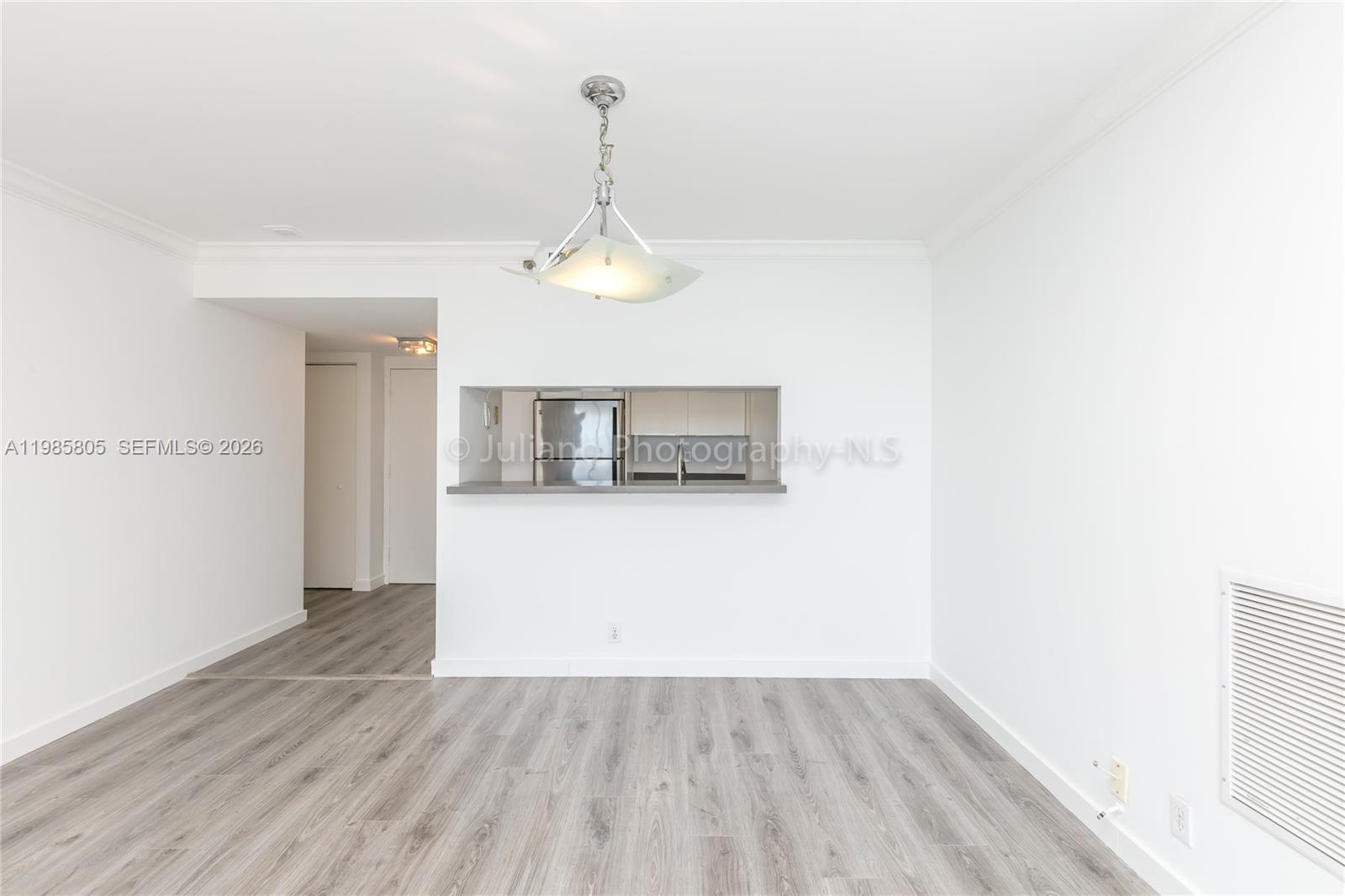 THE GRANDVIEW PALACE COND - Residential Lease