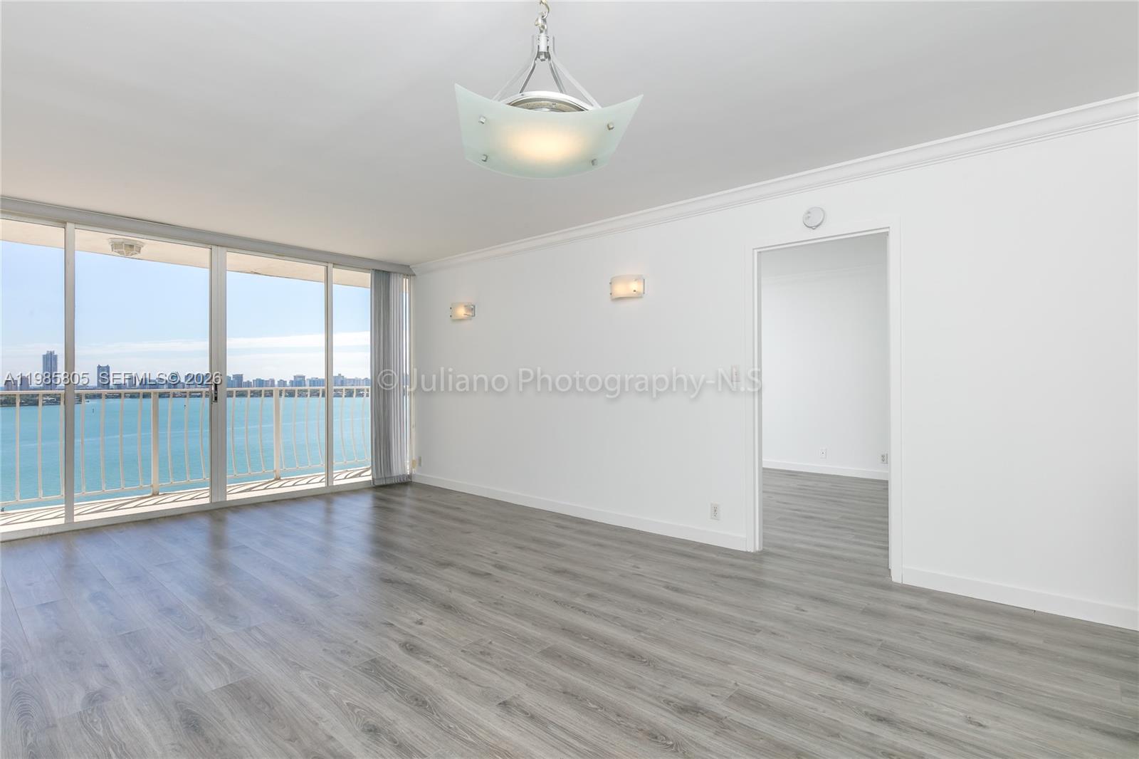 THE GRANDVIEW PALACE COND - Residential Lease