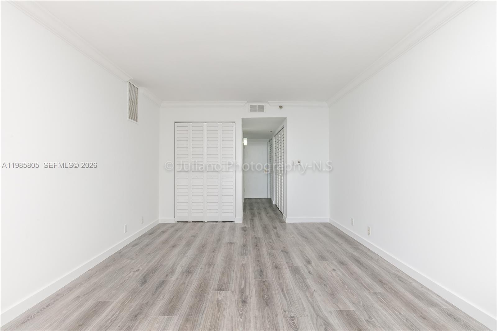 THE GRANDVIEW PALACE COND - Residential Lease