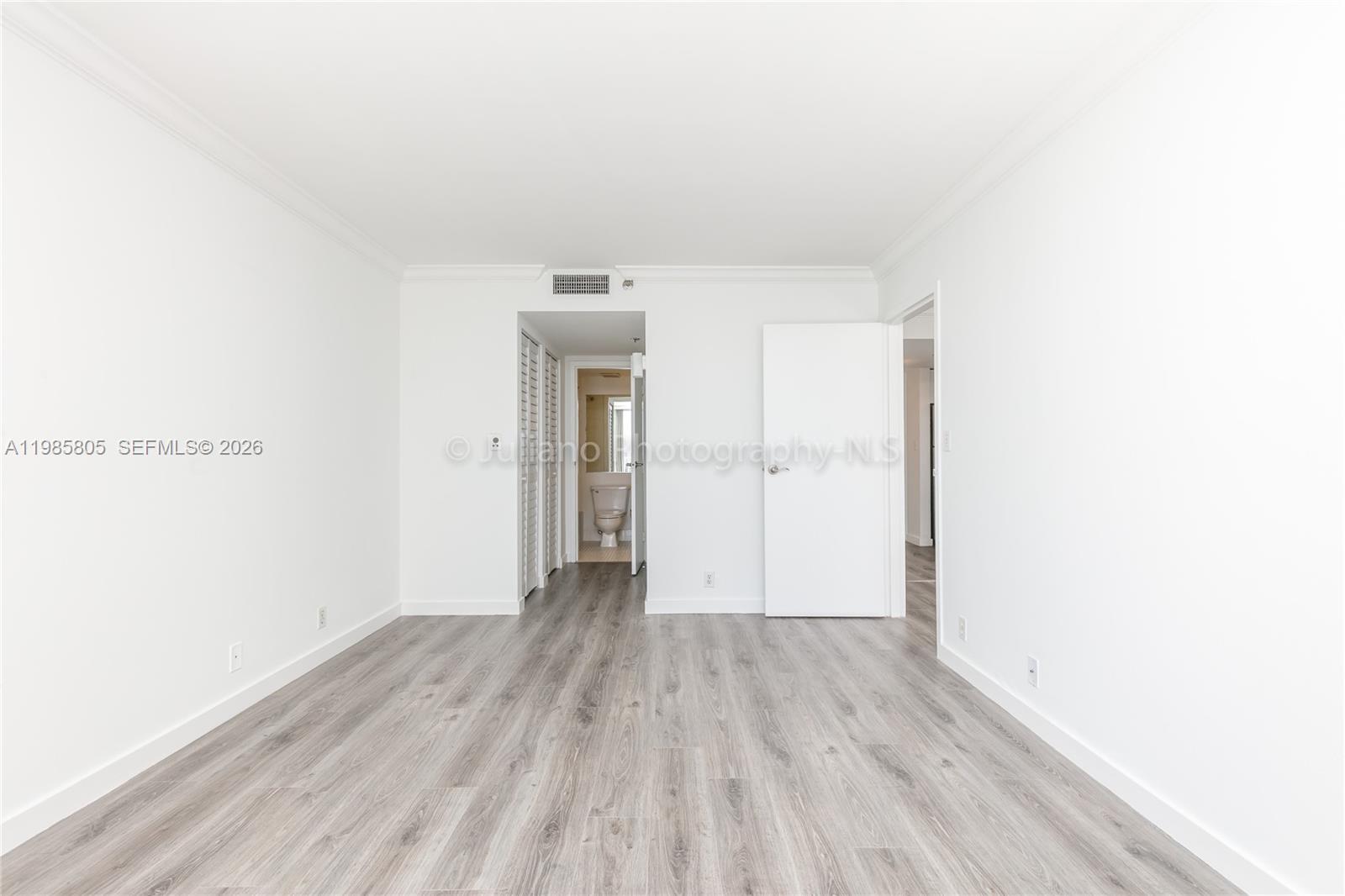 THE GRANDVIEW PALACE COND - Residential Lease