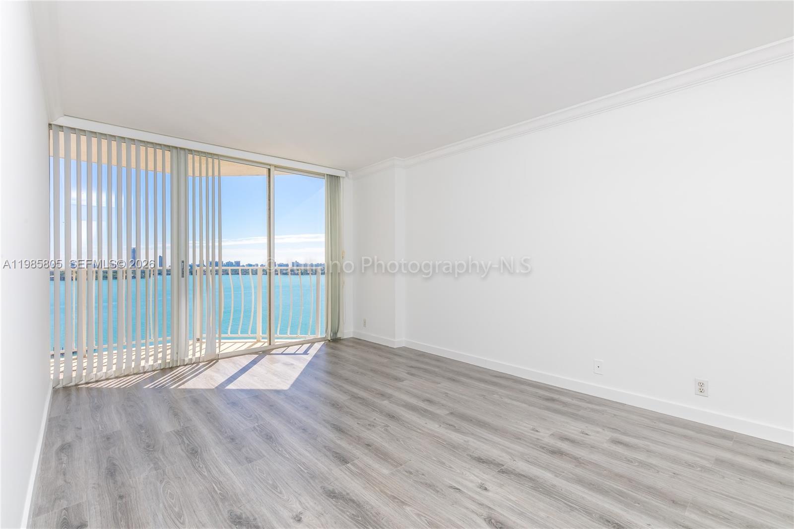 THE GRANDVIEW PALACE COND - Residential Lease