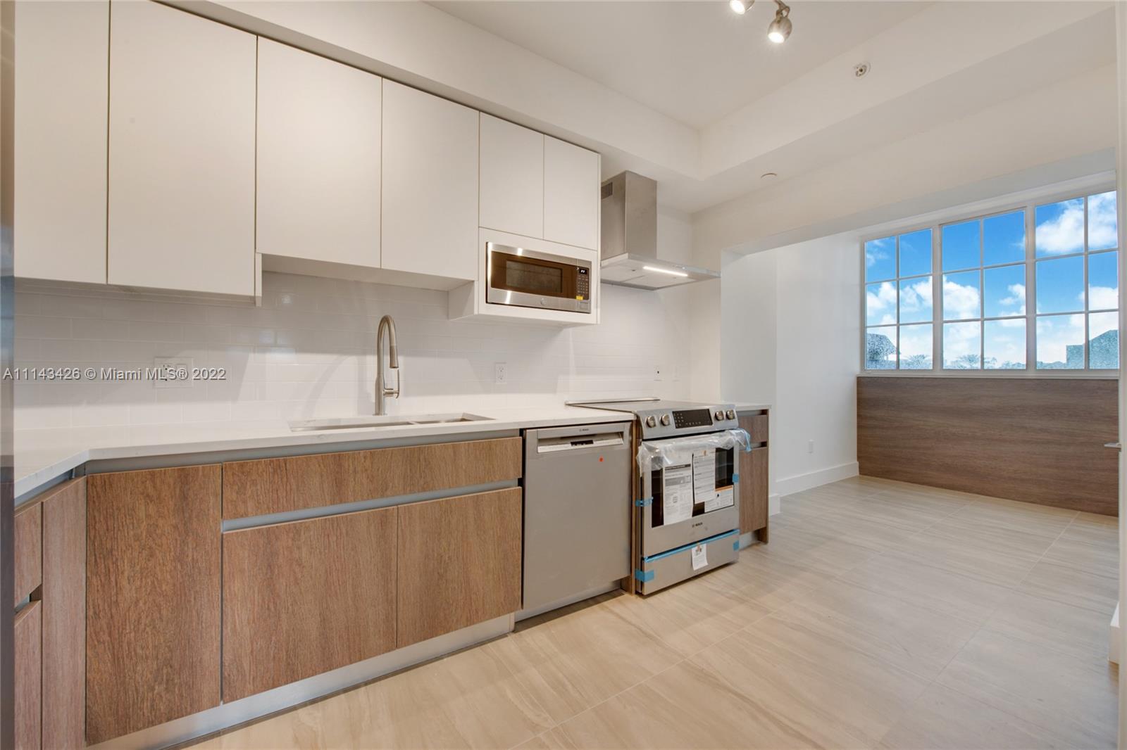 C GAB DOUGLAS SEC - Residential Lease