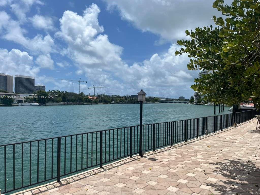 THE BELMONT CONDO - Residential Lease