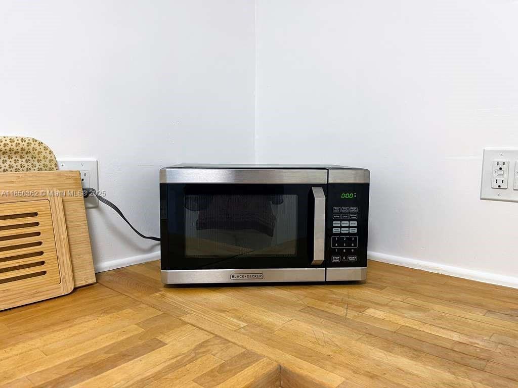 THE BELMONT CONDO - Residential Lease