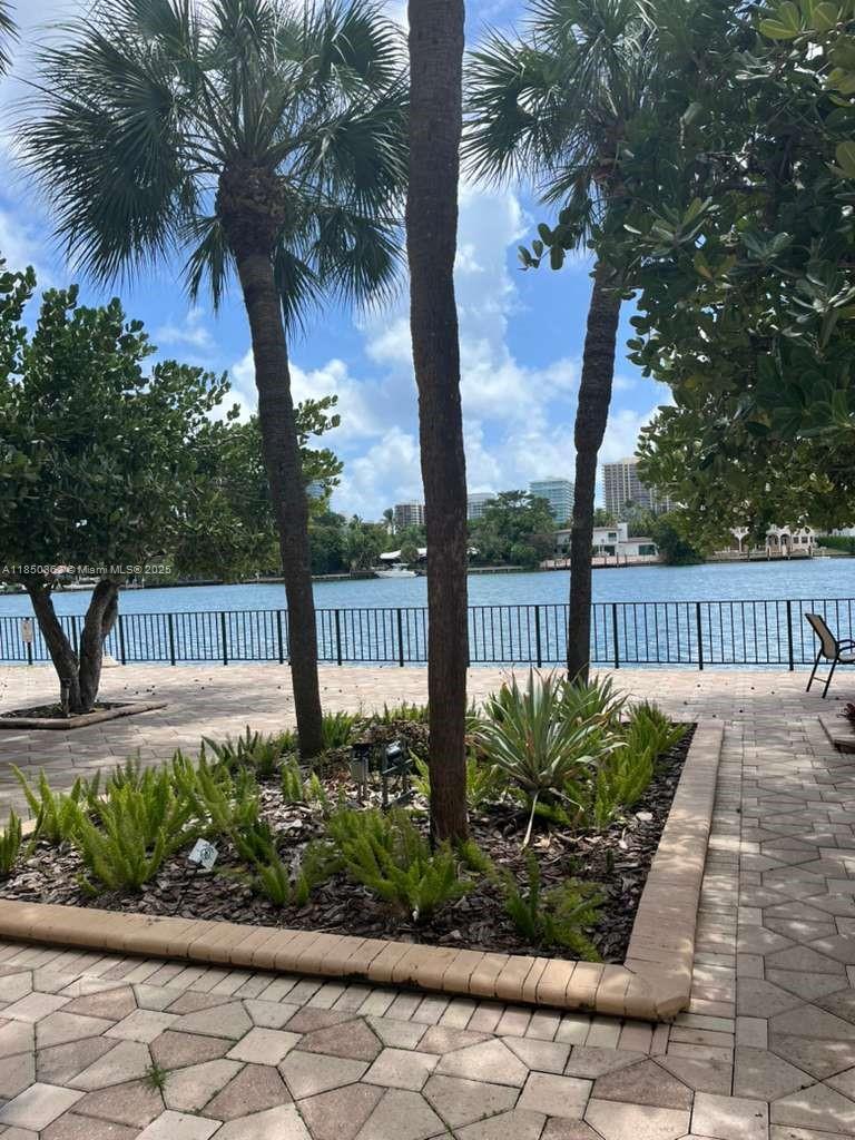 THE BELMONT CONDO - Residential Lease