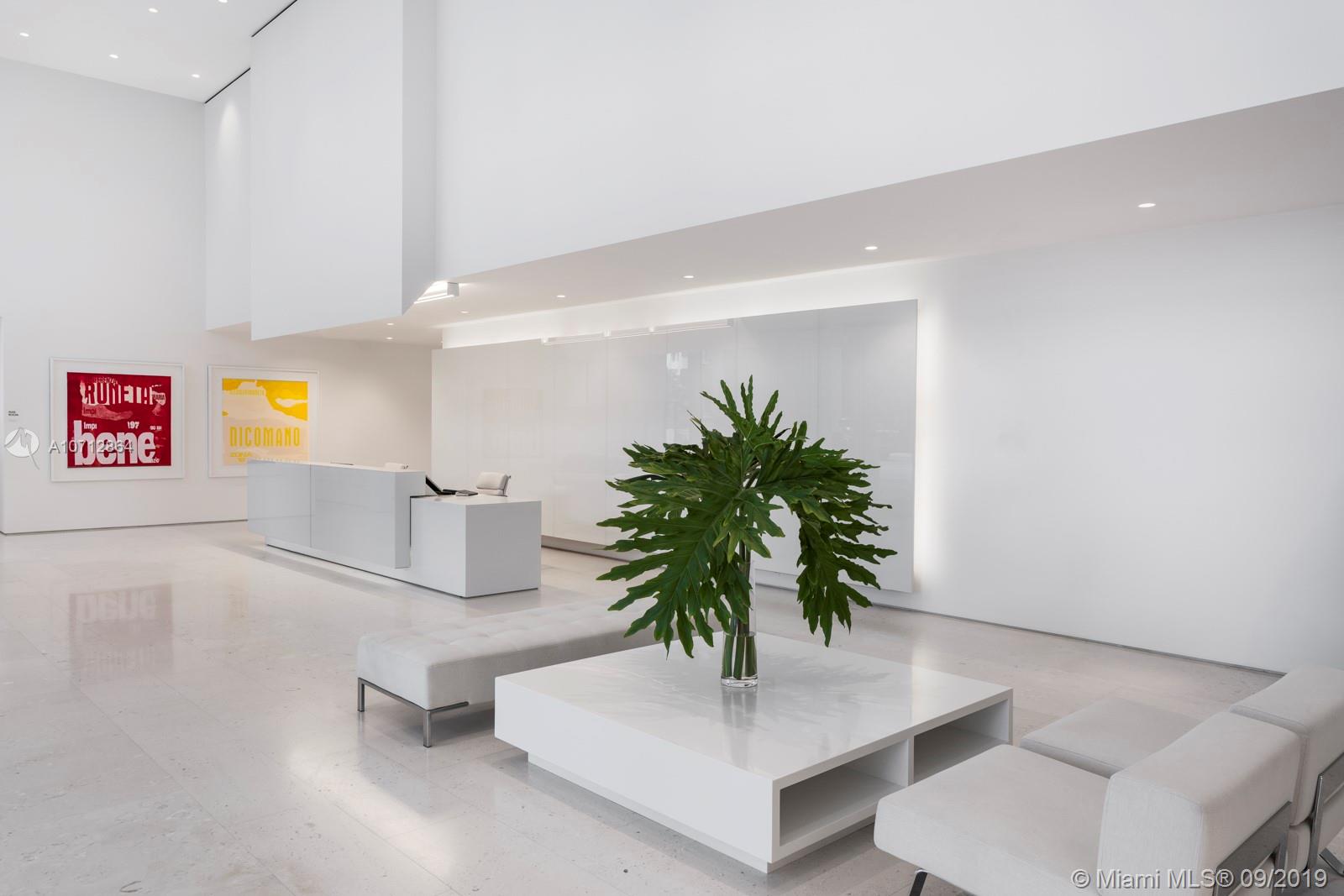 Surf Club Four Seasons - Residential