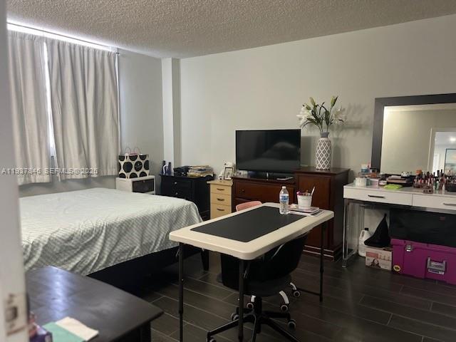 EL CONQUISTADOR SOUTH CON - Residential