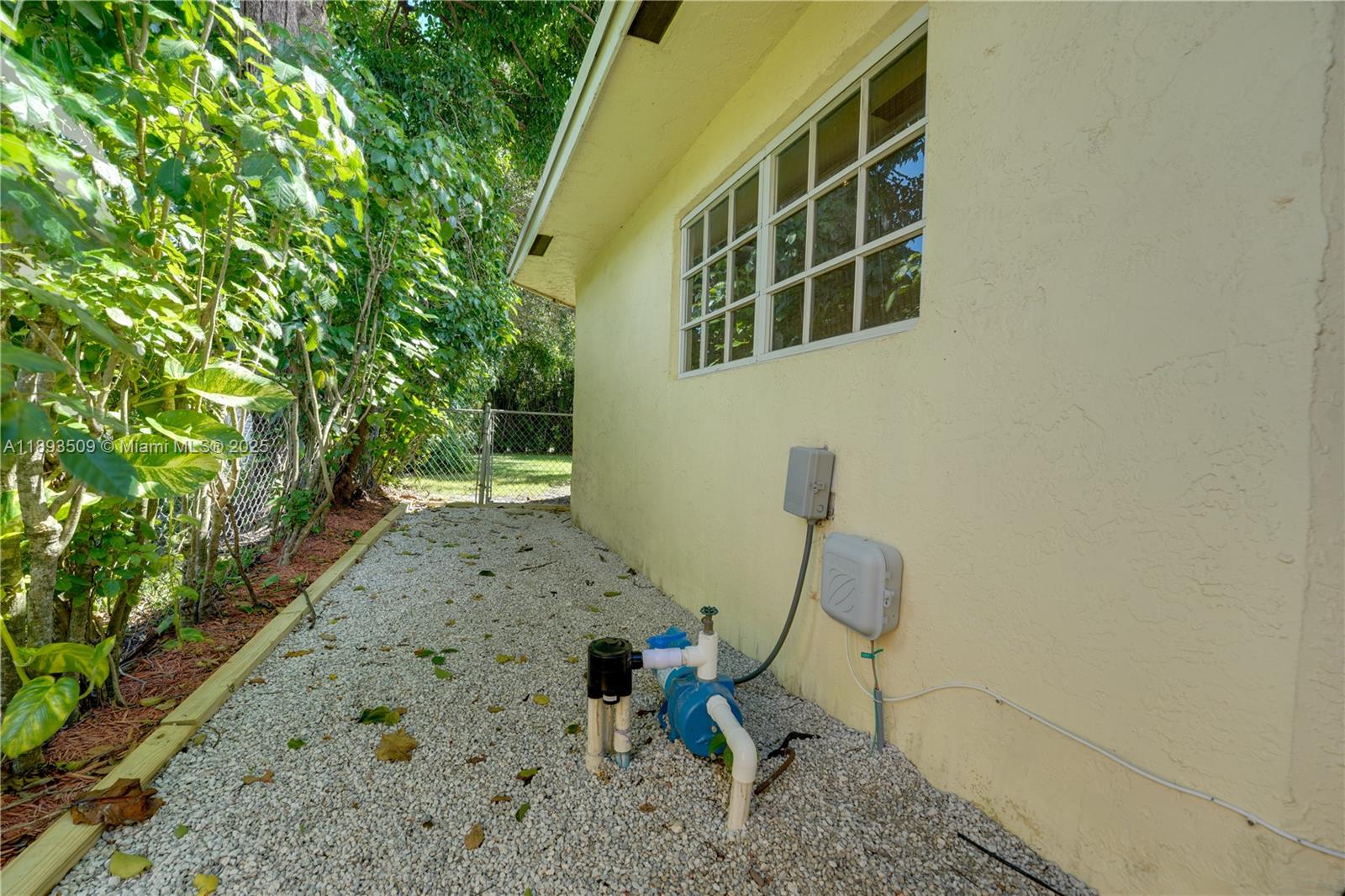 LABEAU ACRES - Residential Lease