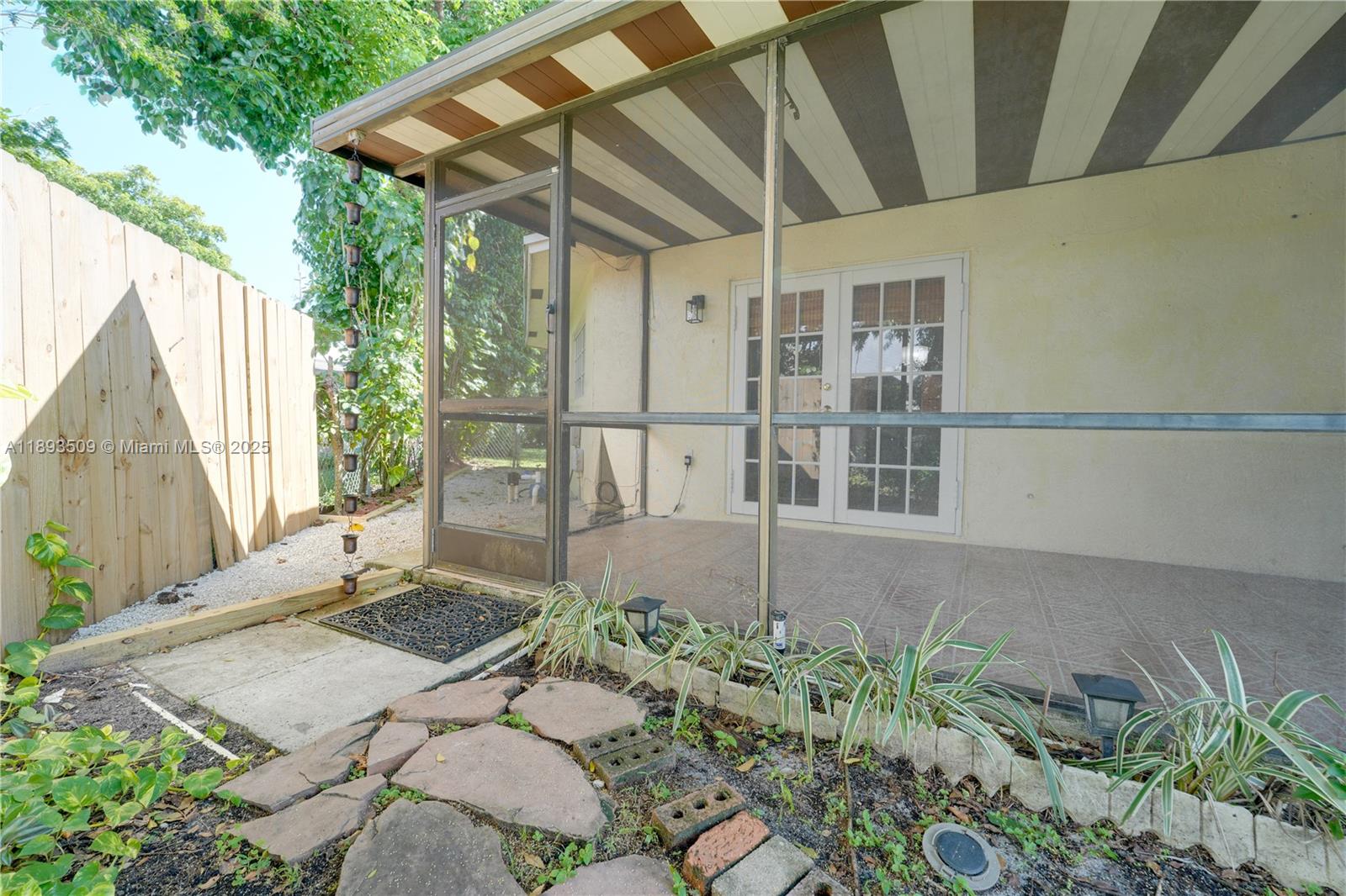 LABEAU ACRES - Residential Lease