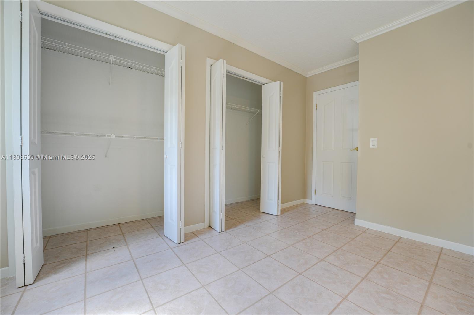 LABEAU ACRES - Residential Lease