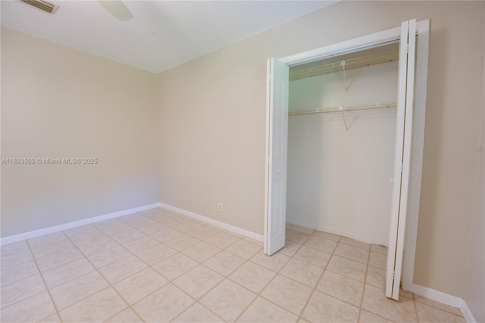 LABEAU ACRES - Residential Lease