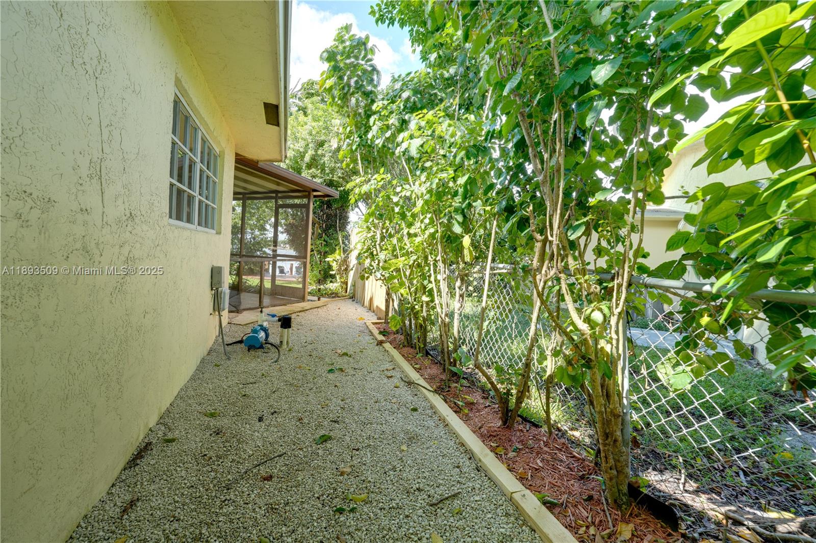 LABEAU ACRES - Residential Lease