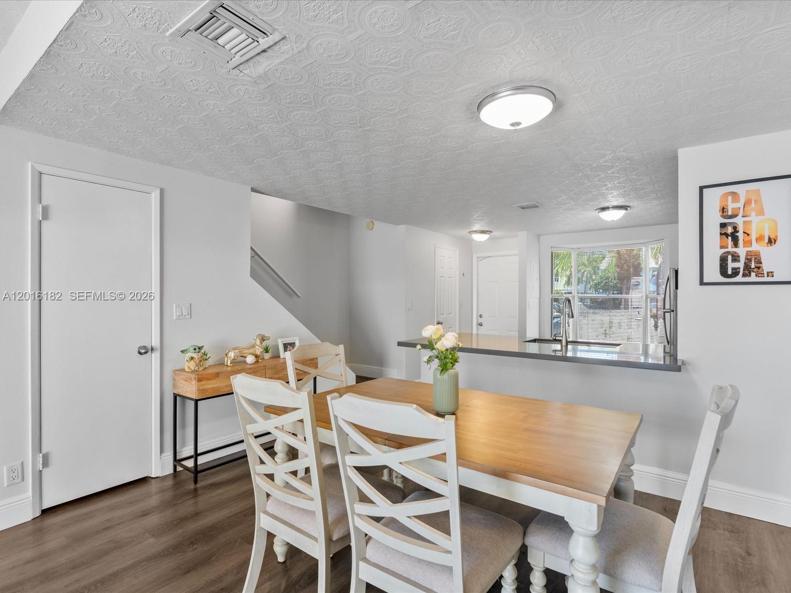 SUN HARBOUR - Residential
