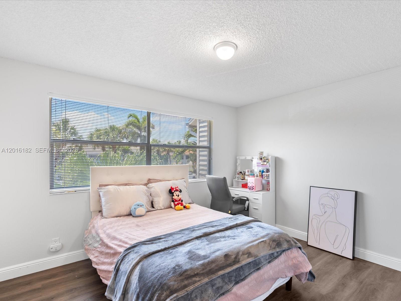 SUN HARBOUR - Residential