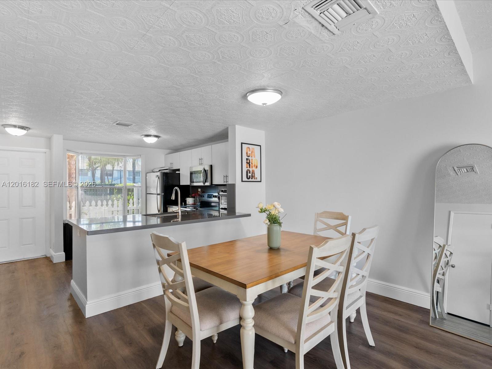 SUN HARBOUR - Residential