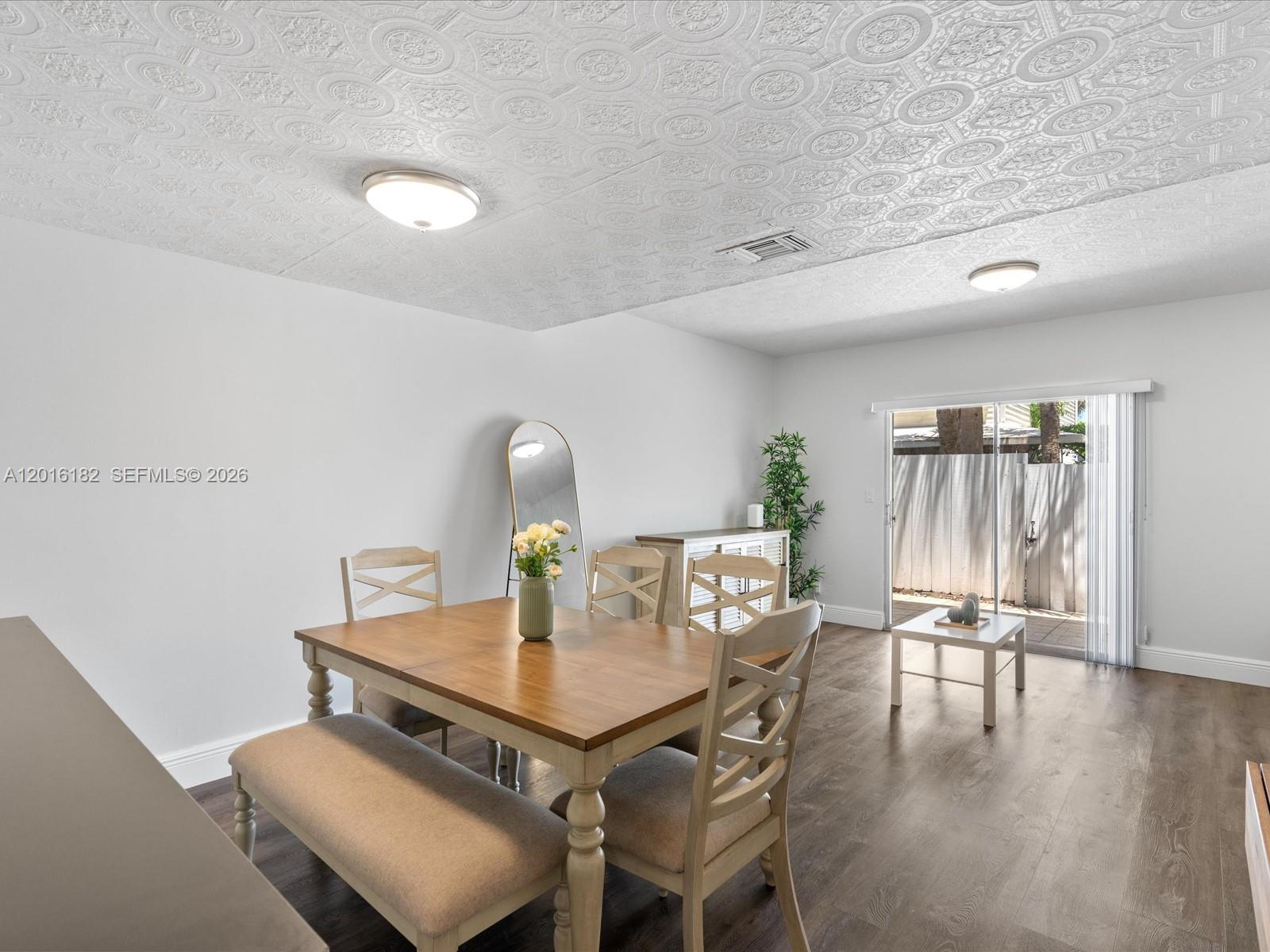 SUN HARBOUR - Residential