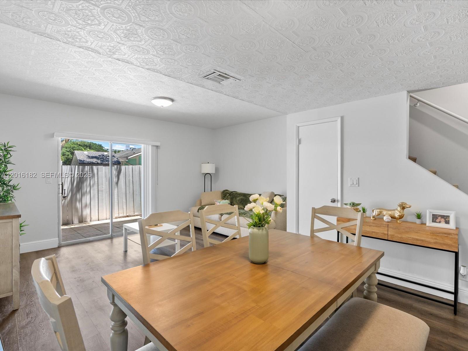 SUN HARBOUR - Residential