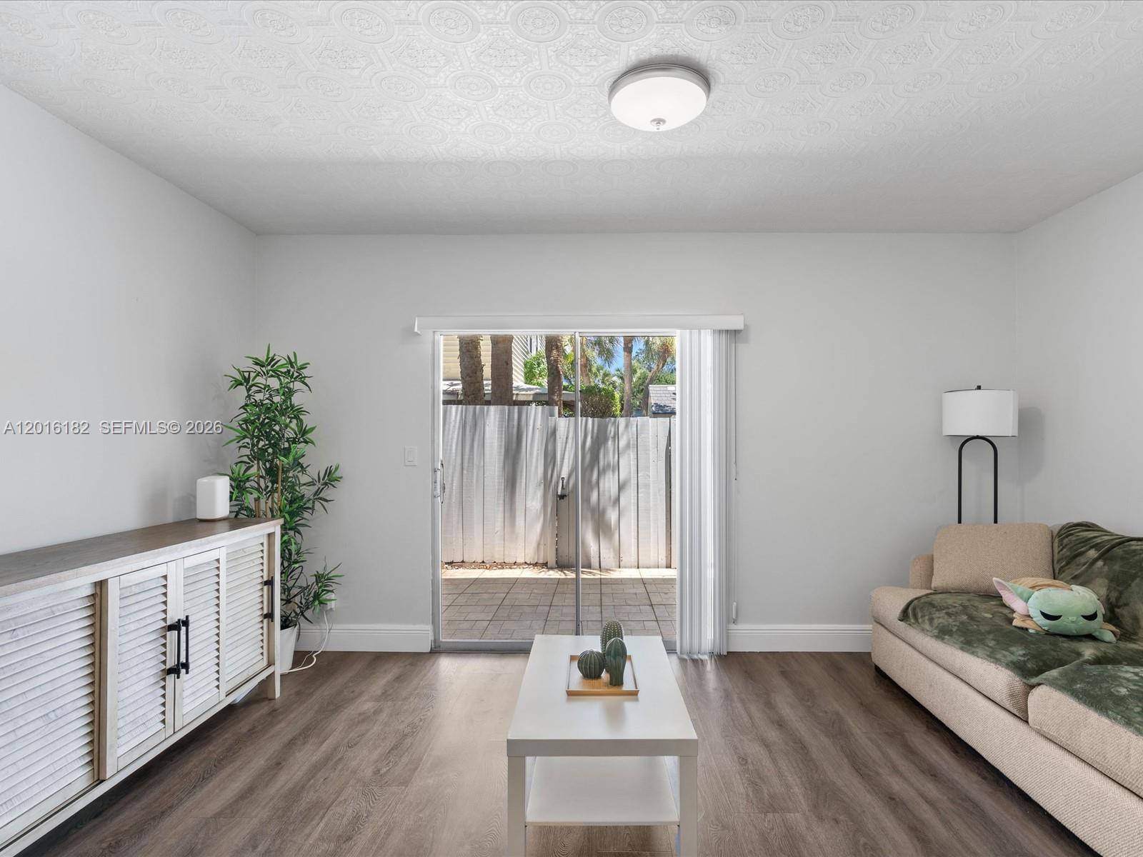 SUN HARBOUR - Residential