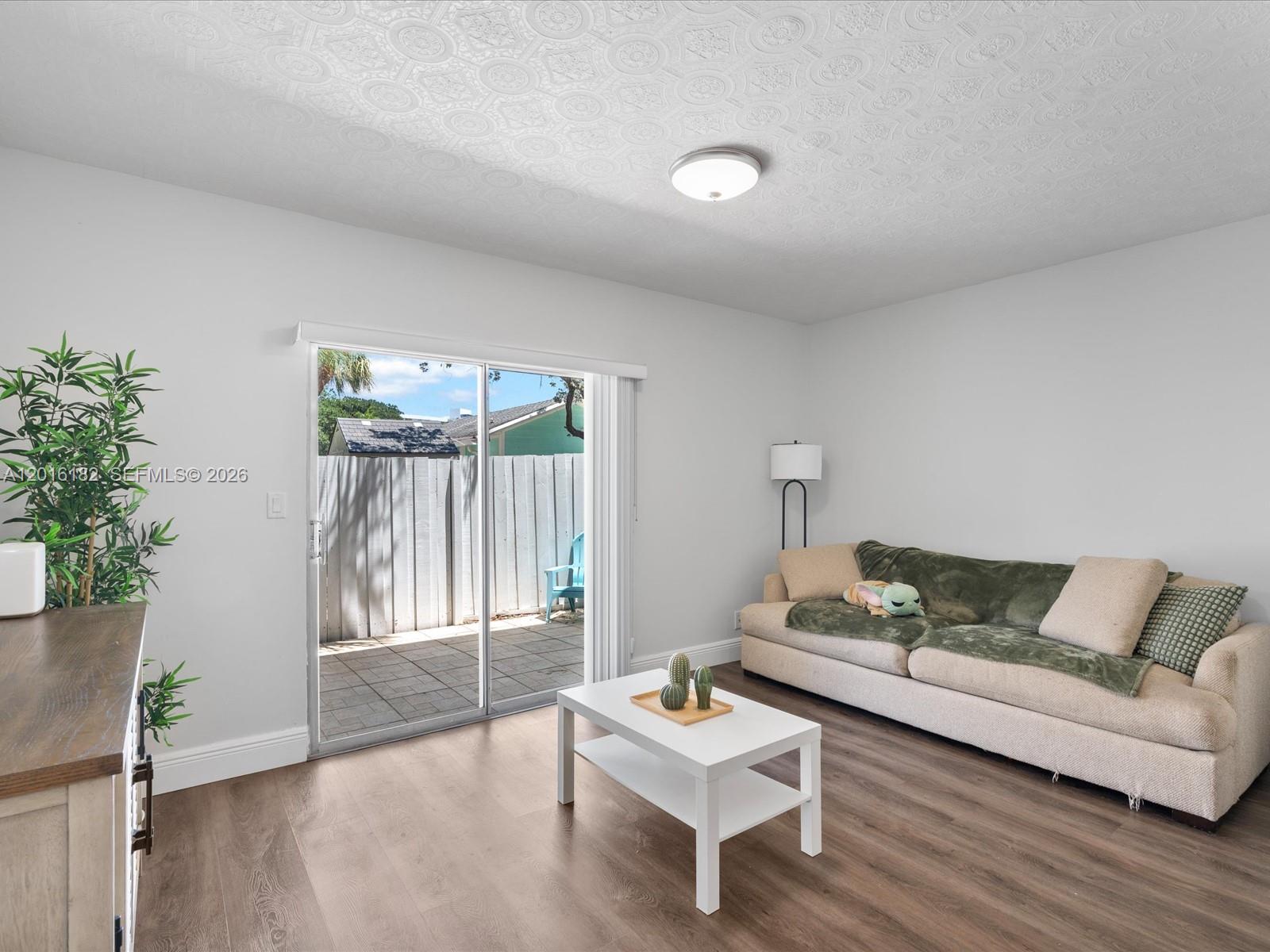 SUN HARBOUR - Residential