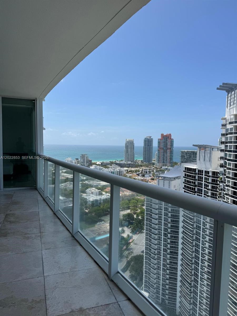 ICON CONDO - Residential