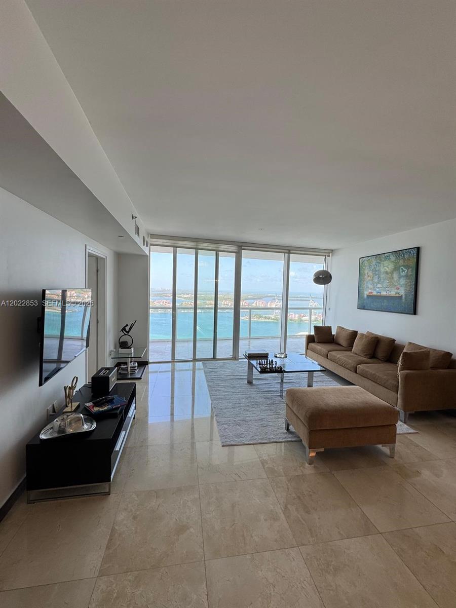 ICON CONDO - Residential