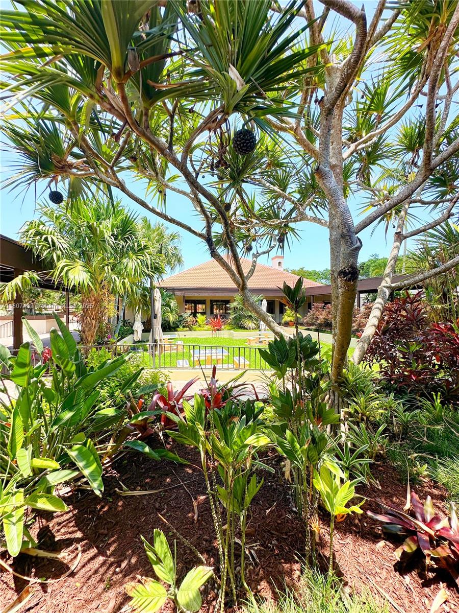CROSSINGS SEC 6 THE - Residential