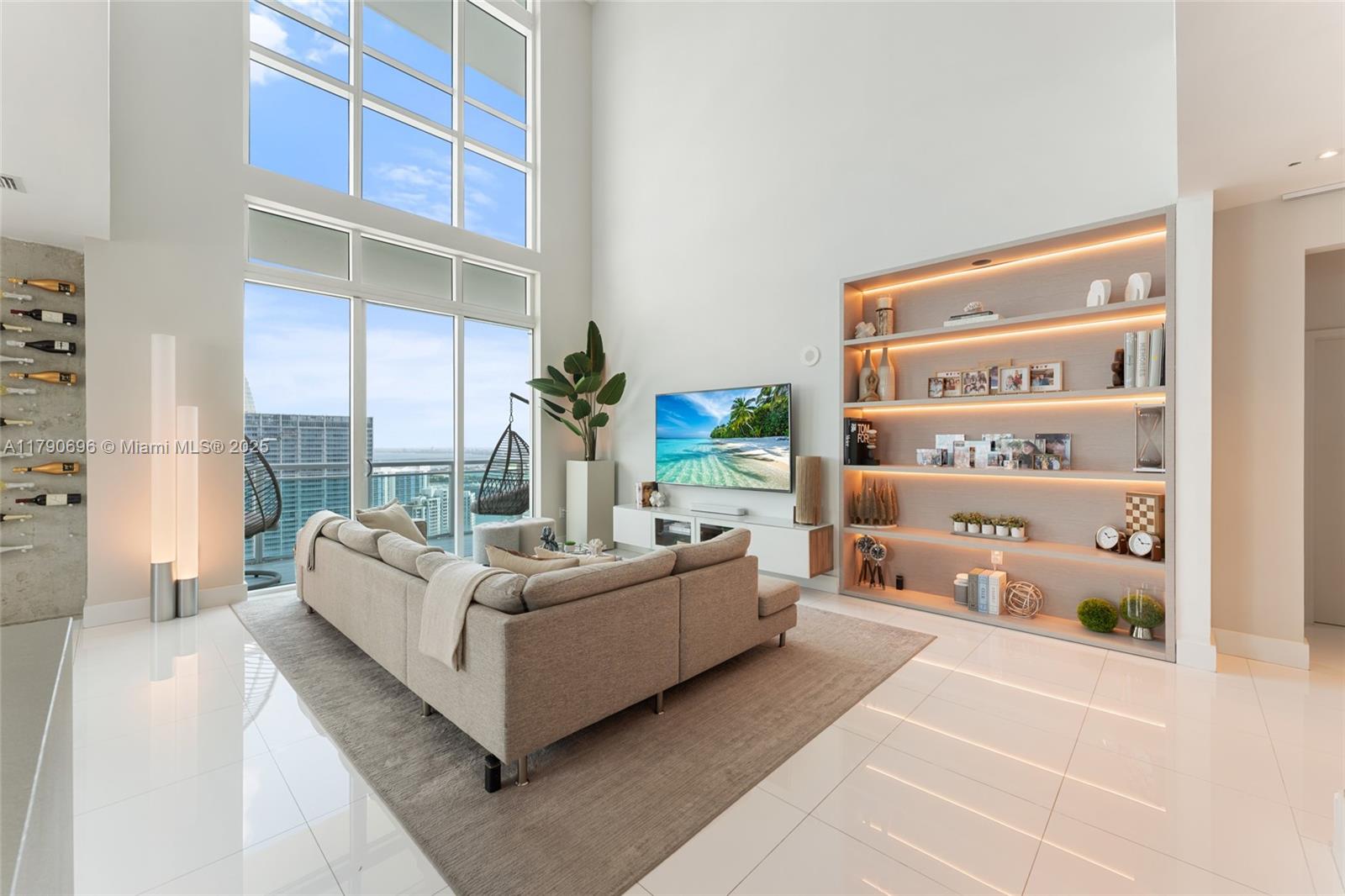 950 Brickell Bay Dr 5504, Miami, Broward County, Florida - 3 Bedrooms  
3 Bathrooms - 