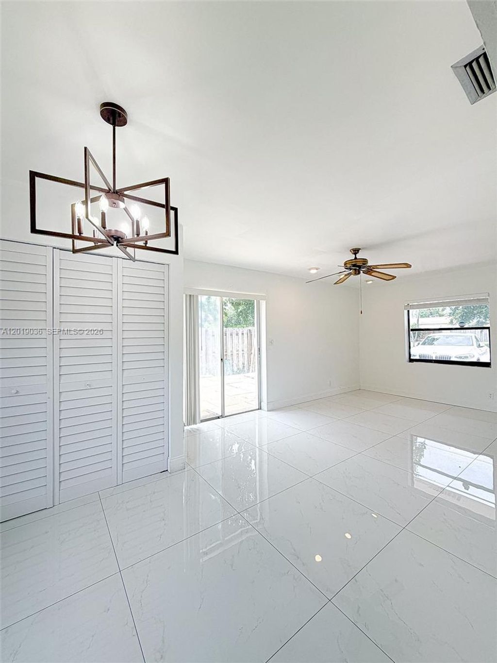 Photo of 240 NW 36th St, Oakland Park, FL 33309 (MLS # A12019036)
