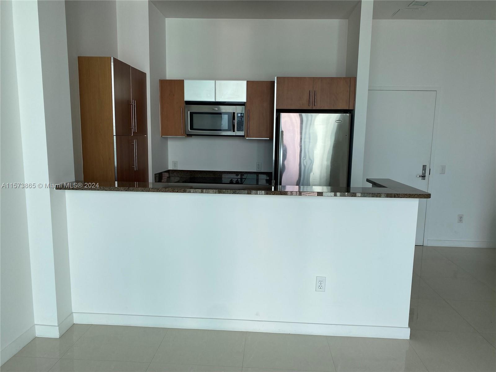 MET 1 CONDO - Residential Lease
