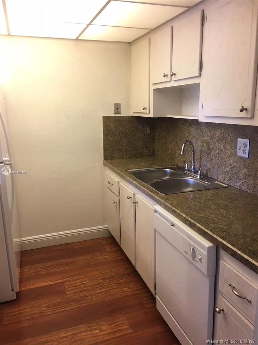 PROMENADE AT KENDALE LAKE - Residential Lease