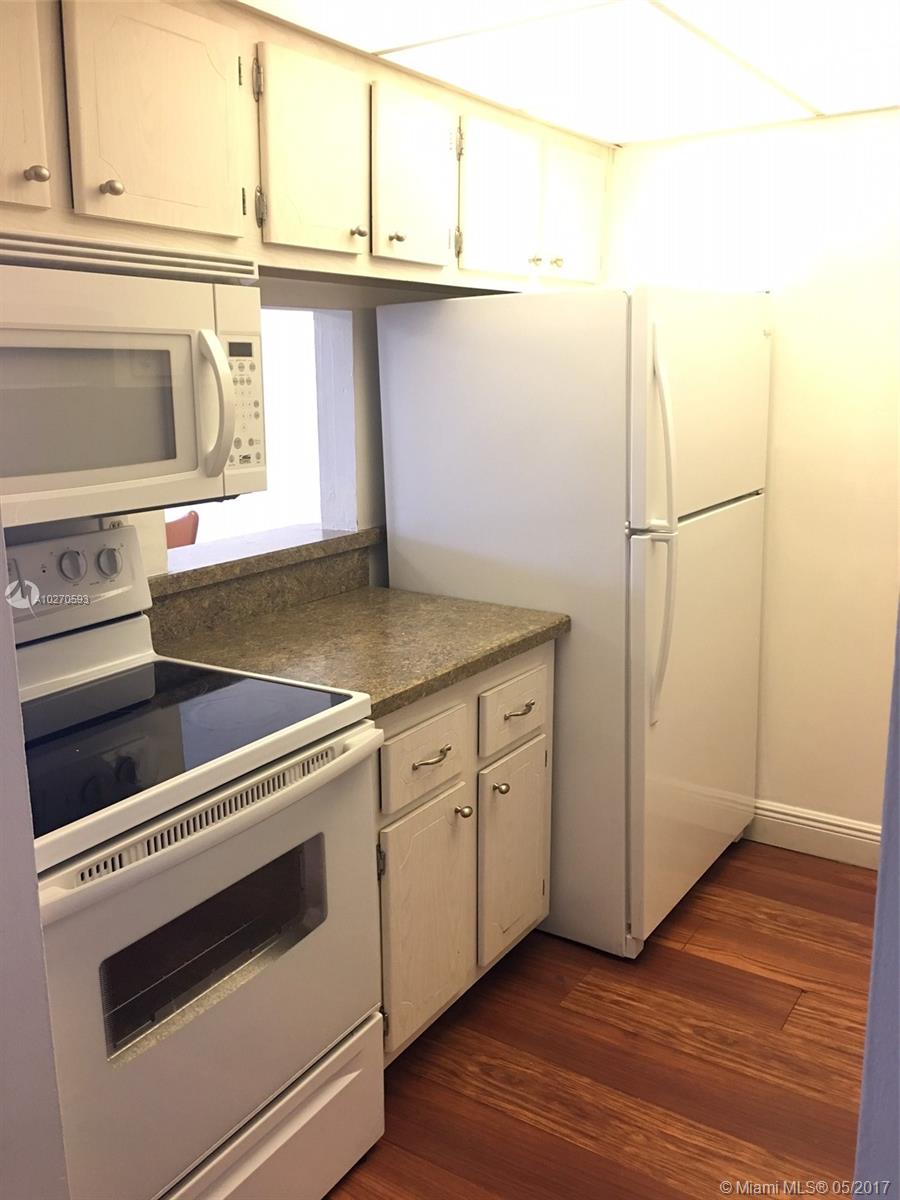 PROMENADE AT KENDALE LAKE - Residential Lease