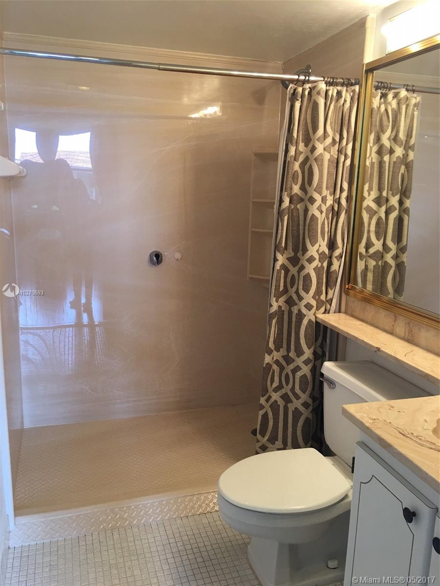 PROMENADE AT KENDALE LAKE - Residential Lease