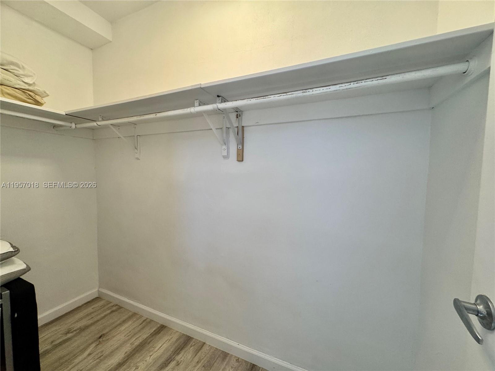 RESIDENCES ON HOLLYWOOD B - Residential