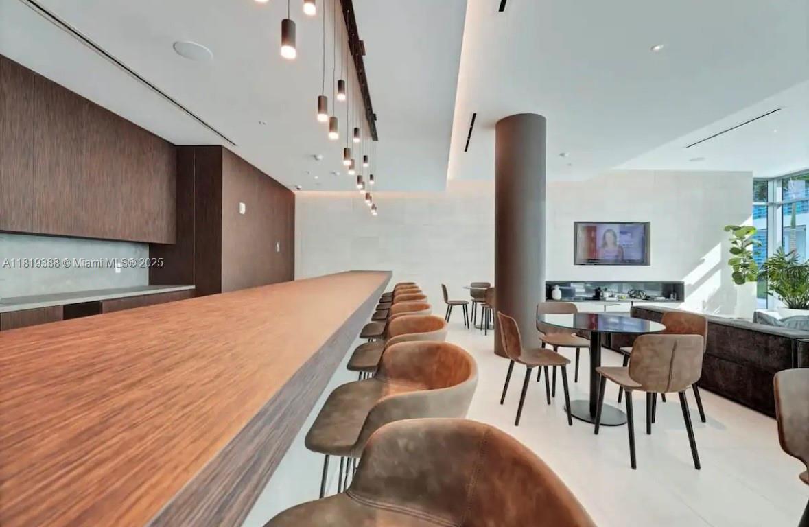 Quadro Residences - Residential