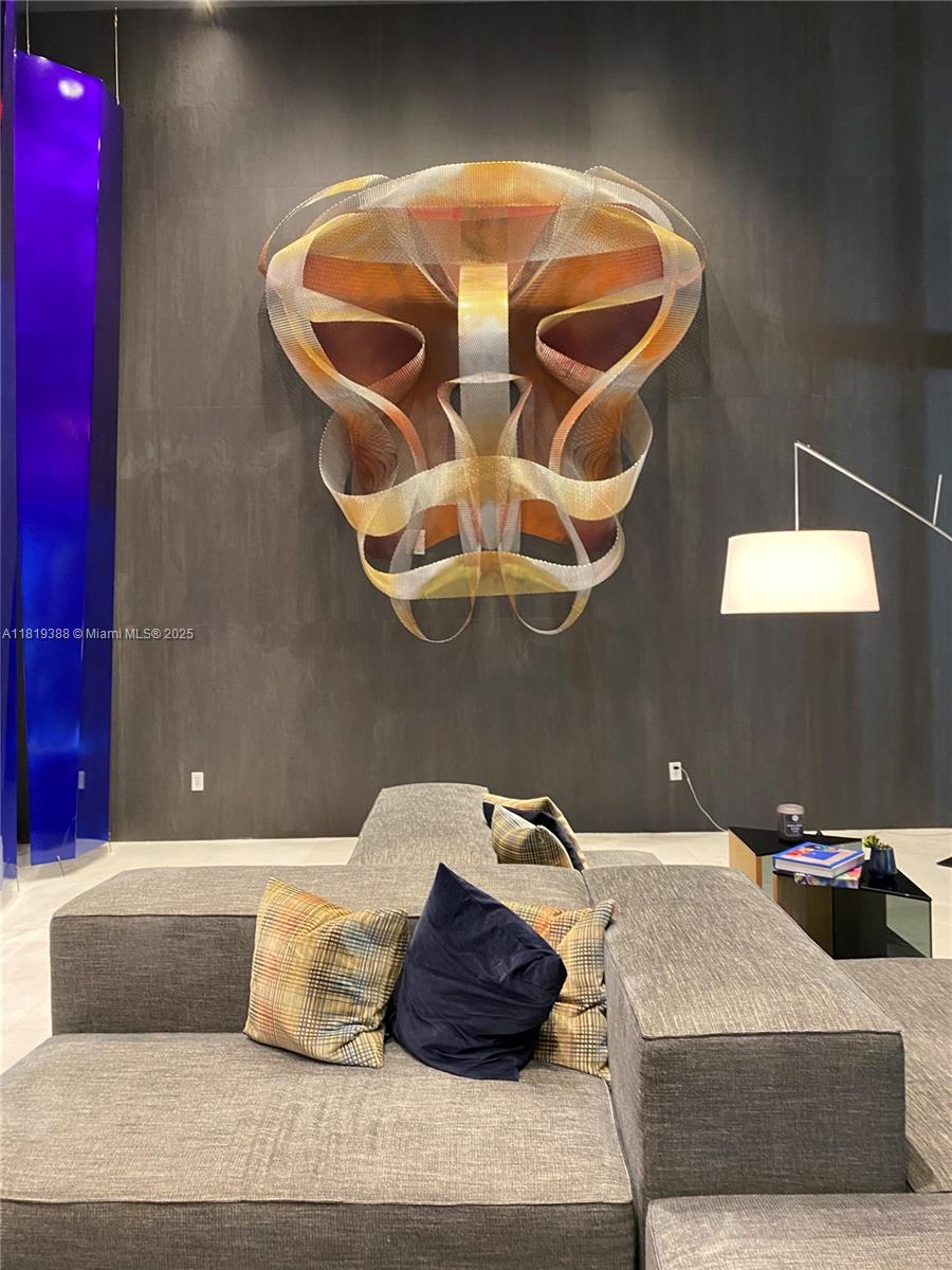 Quadro Residences - Residential