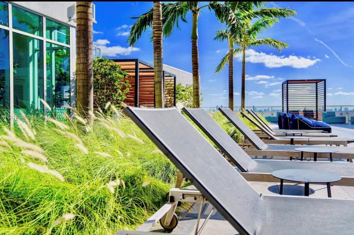 Quadro Residences - Residential