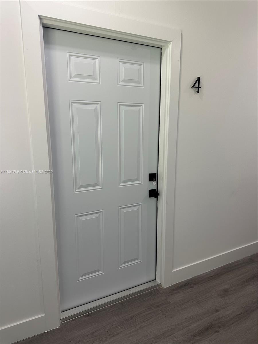 638 Sw 21st Ave 4, Miami, Broward County, Florida - 2 Bedrooms  
1 Bathrooms - 
