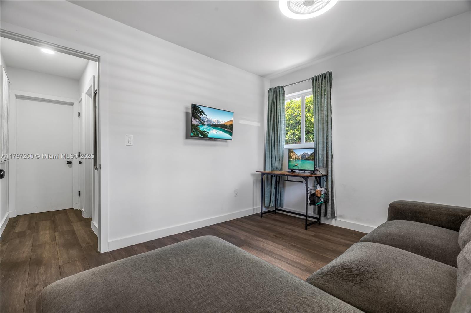 DARLINGTON MANOR 1ST ADDN - Residential