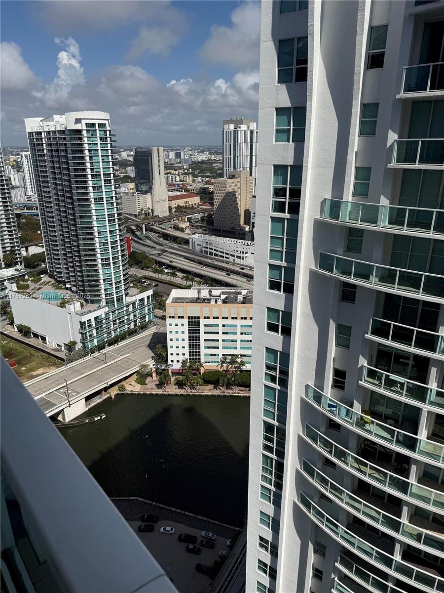 BRICKELL ON THE RIVER S T - Residential