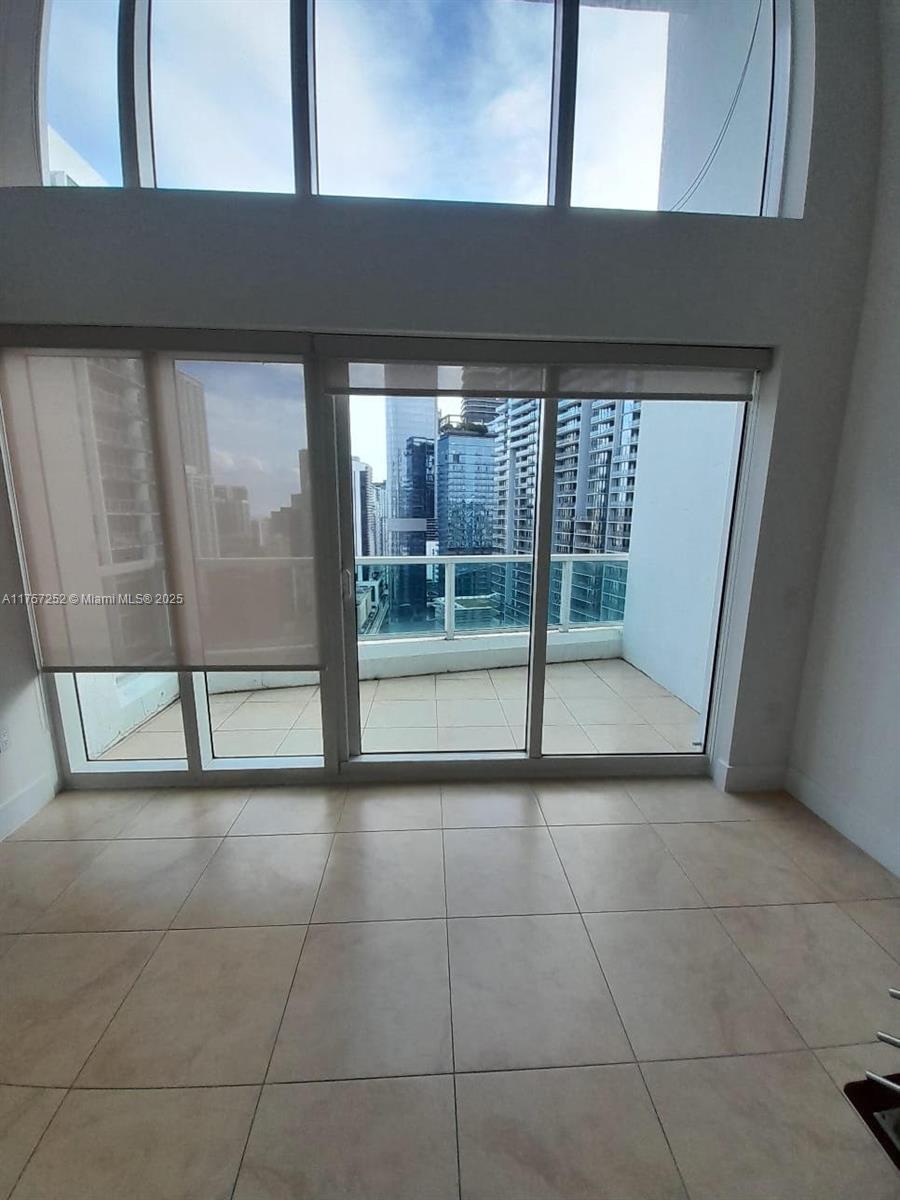 BRICKELL ON THE RIVER S T - Residential