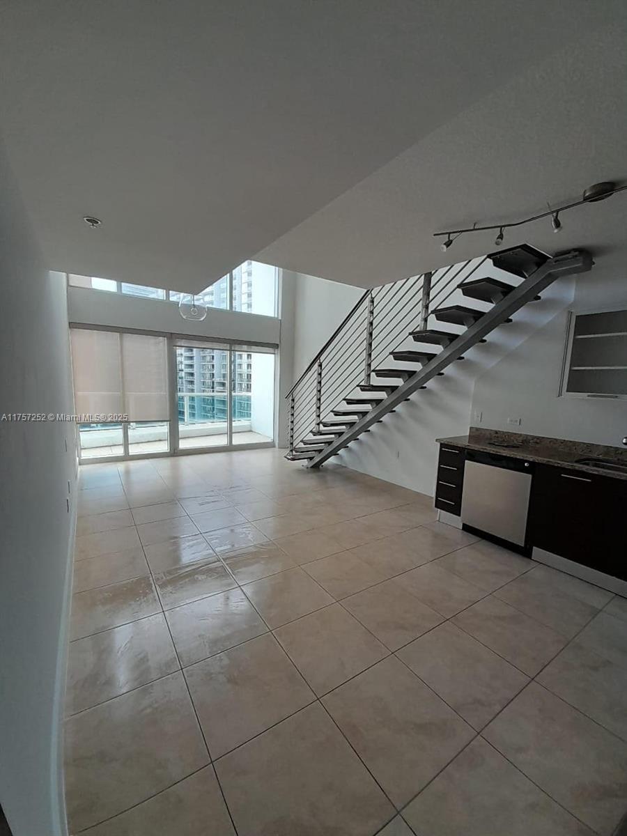 BRICKELL ON THE RIVER S T - Residential