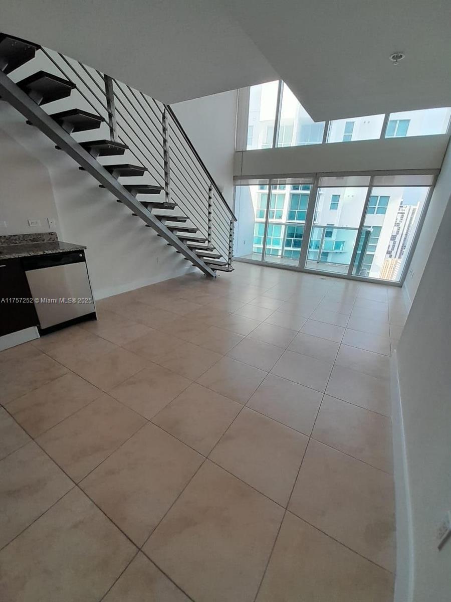 BRICKELL ON THE RIVER S T - Residential
