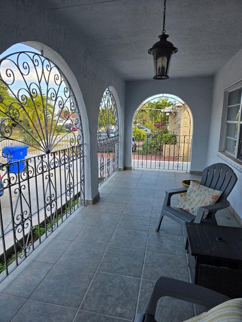 2970 SW 17th St Miami FL 33145