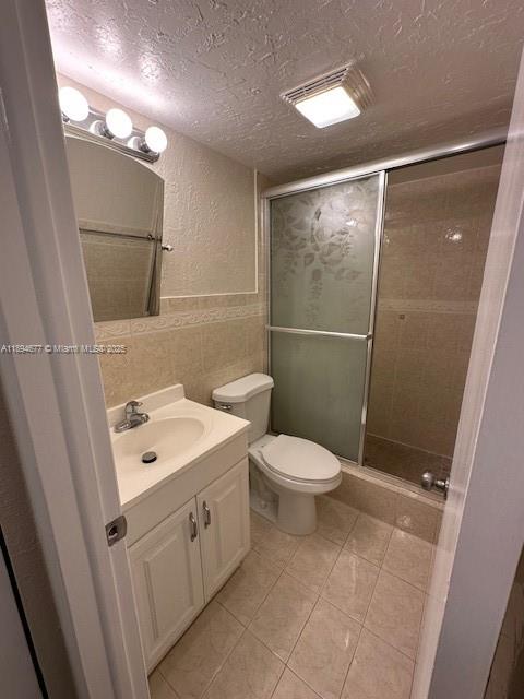 FRENCH VILLAS CONDO - Residential Lease