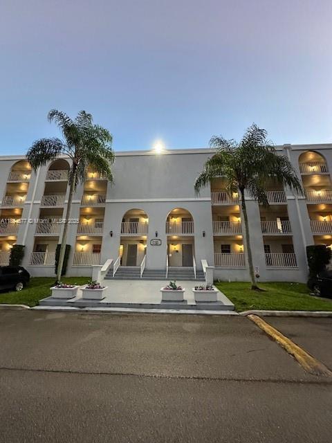 Spacious 2 bedroom - 2 bath corner unit condo. Screened balcony with nice views of the pool. Updated bathroom cabinetry, brand new laminate flooring. Freshly painted. Excellent location close to restaurants, shopping, and highways.