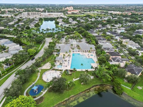 Tiny photo for 236 SE 32nd Ave, Homestead, FL 33033 (MLS # A11977261)