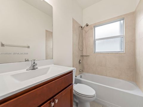 Tiny photo for 236 SE 32nd Ave, Homestead, FL 33033 (MLS # A11977261)