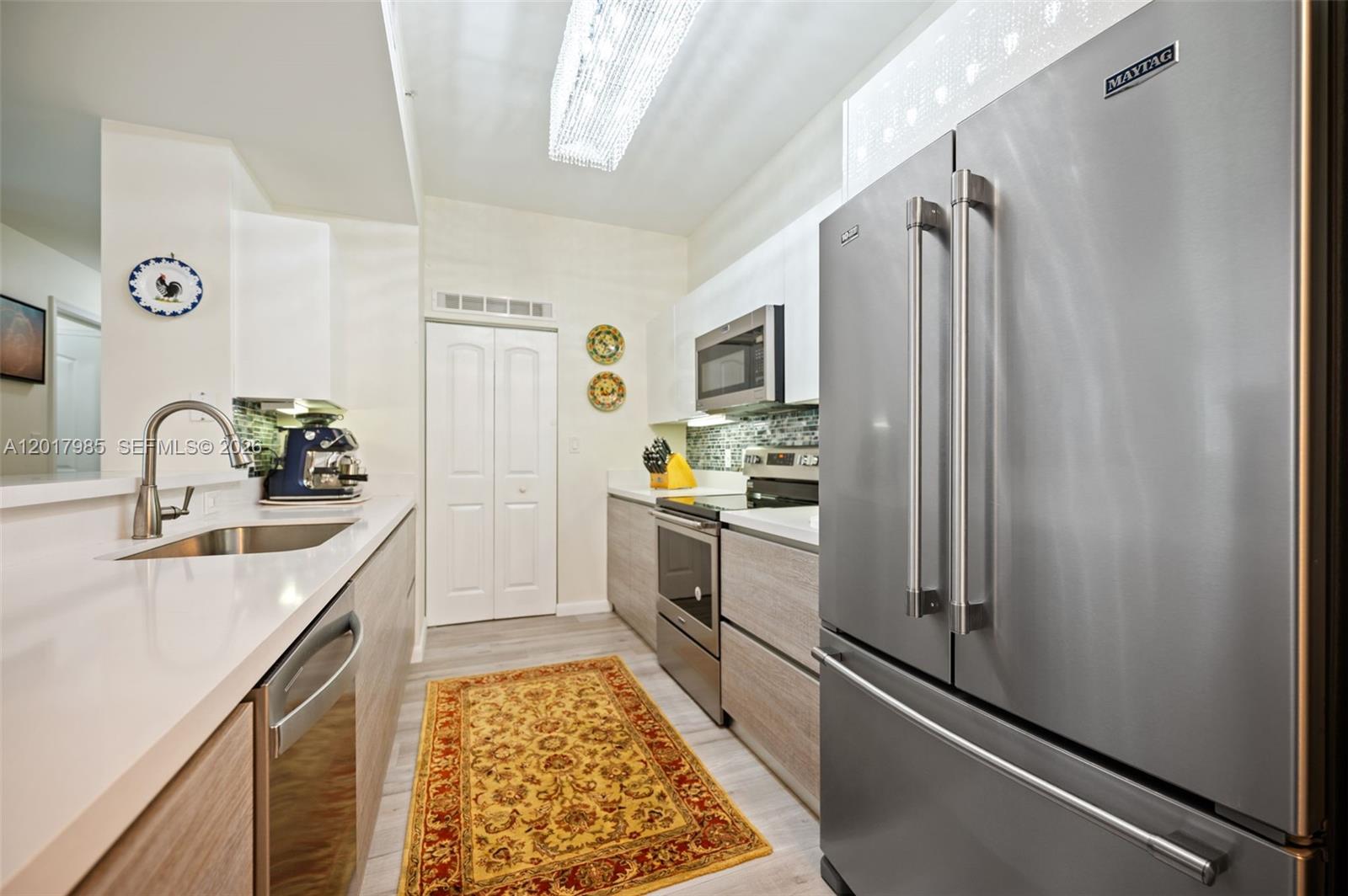 TOSCANO CONDO - Residential
